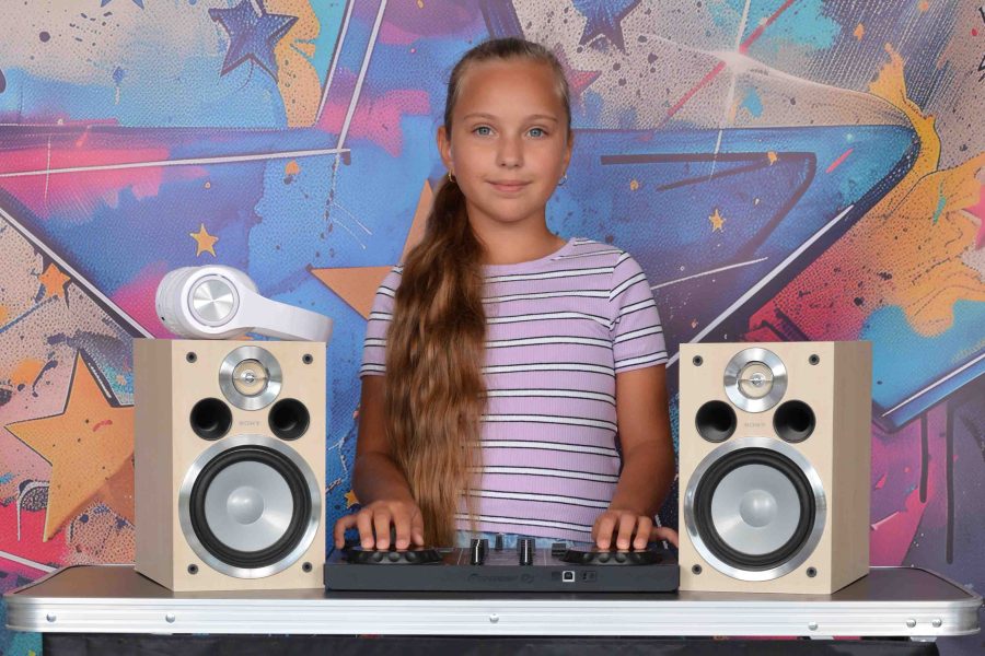 DJ